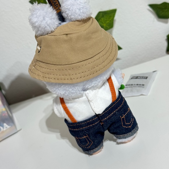 Labubu Fall in Wild Pendant - Picture 4 of 6